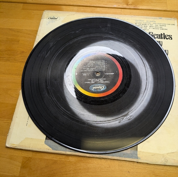 The Beatles 'Yesterday and Today' Vinyl Record *Damaged* - Picture 6 of 7